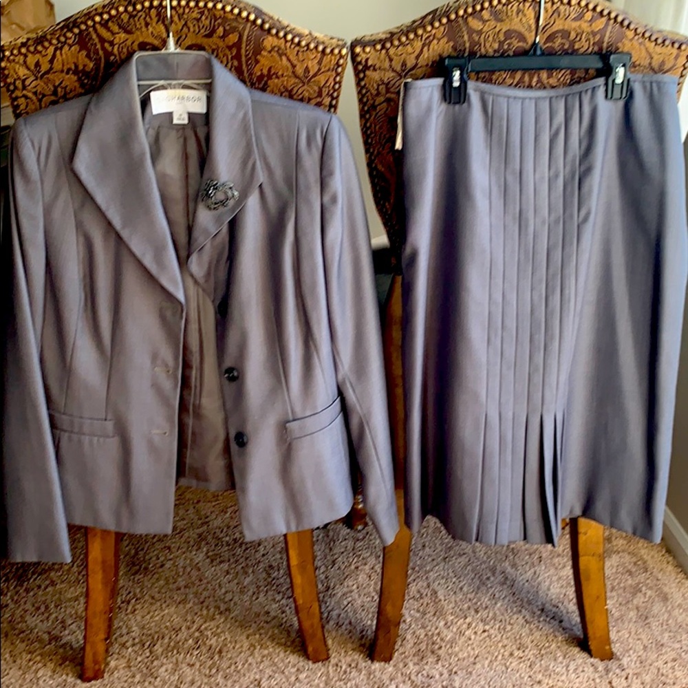 Women’s suit set